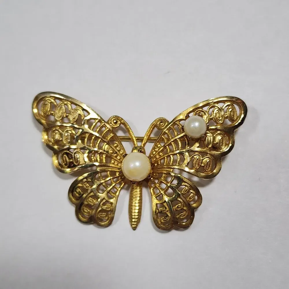 Butterfly Brooch Pin Faux Pearls Openwork Filigree Wings Gold Tone Vintage 1990s